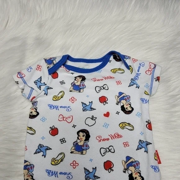 Disney Snow White Princess Onesie Size Newborn - Picture 3 of 11
